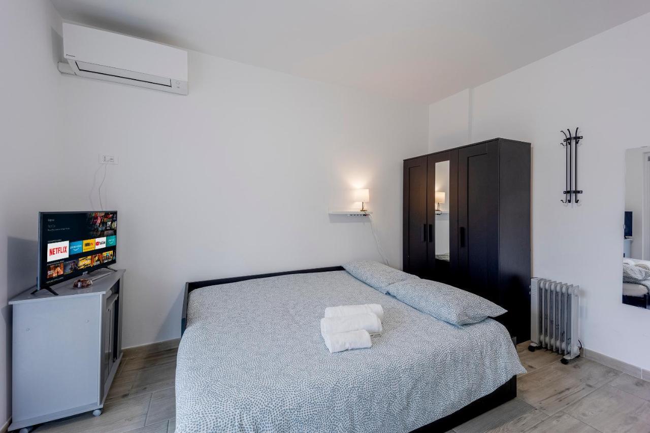Il Gattino Di Porto - Apt 1 - Monolocale Veranda Piscina インペリア エクステリア 写真
