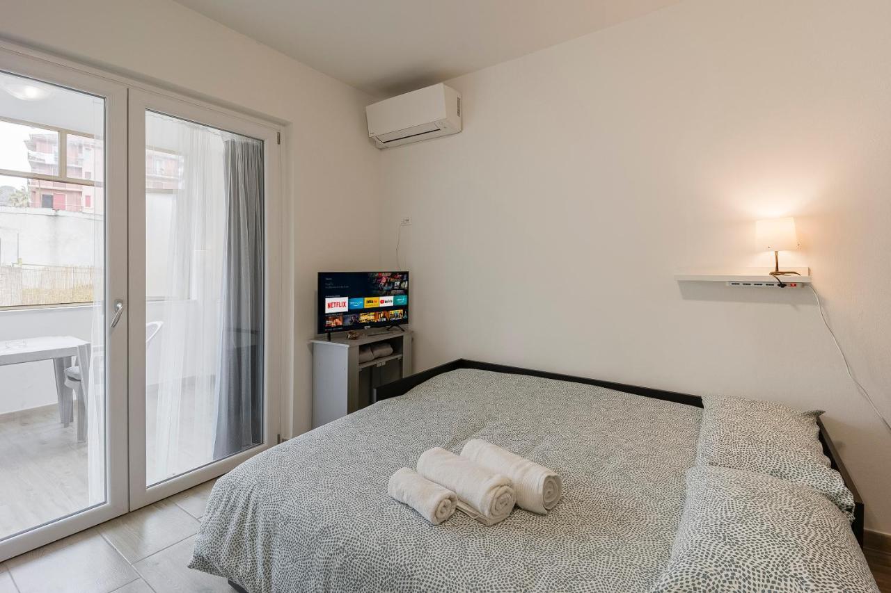 Il Gattino Di Porto - Apt 1 - Monolocale Veranda Piscina インペリア エクステリア 写真