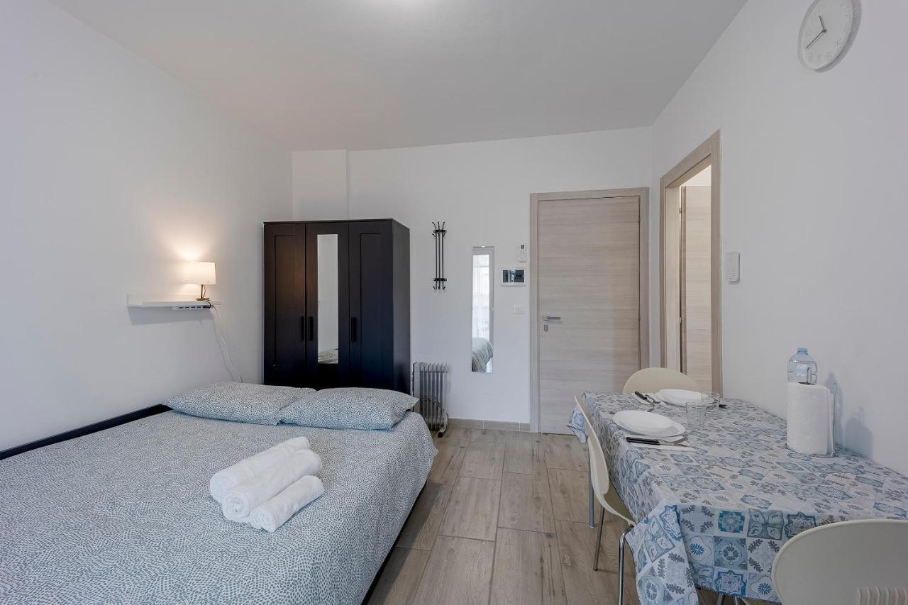 Il Gattino Di Porto - Apt 1 - Monolocale Veranda Piscina インペリア エクステリア 写真